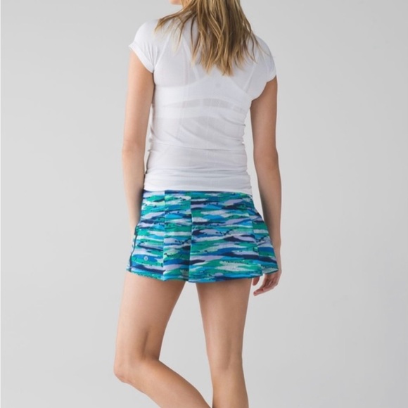 EUC Lululemon Pace Rival Seven Wonders Skirt Sz 6 - Picture 4 of 7